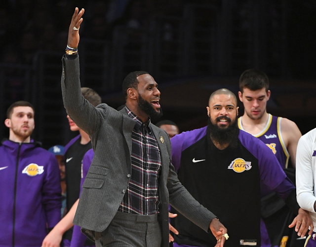 拉齐奥训练开放日，关键时刻外线爆发引欢呼，中超在即，医务组通报恢复的简单介绍