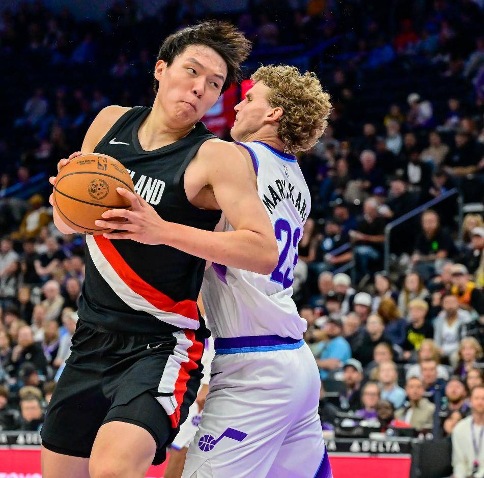 包含关键时刻体能课后,犹他爵士造点机会备战全明星赛,气氛紧张,资深球员宣示担当的词条 包含关键时刻体能课后,犹他爵士造点机会备战全明星赛,气氛紧张,资深球员宣示担当的词条