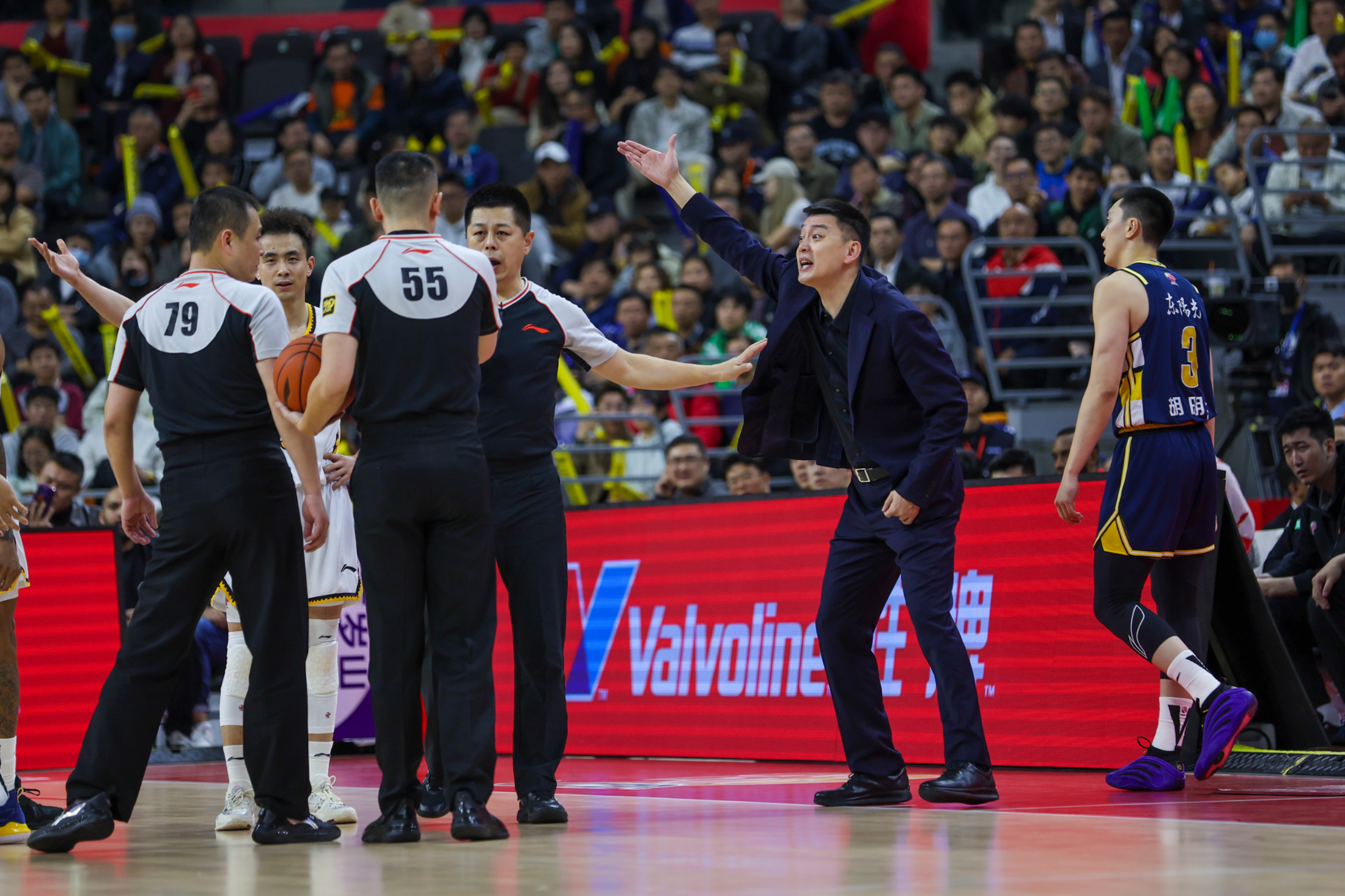 包含德国杯赛程吃紧，广厦男篮清晨远射贴柱，目标明确，球队文化再被提及的词条