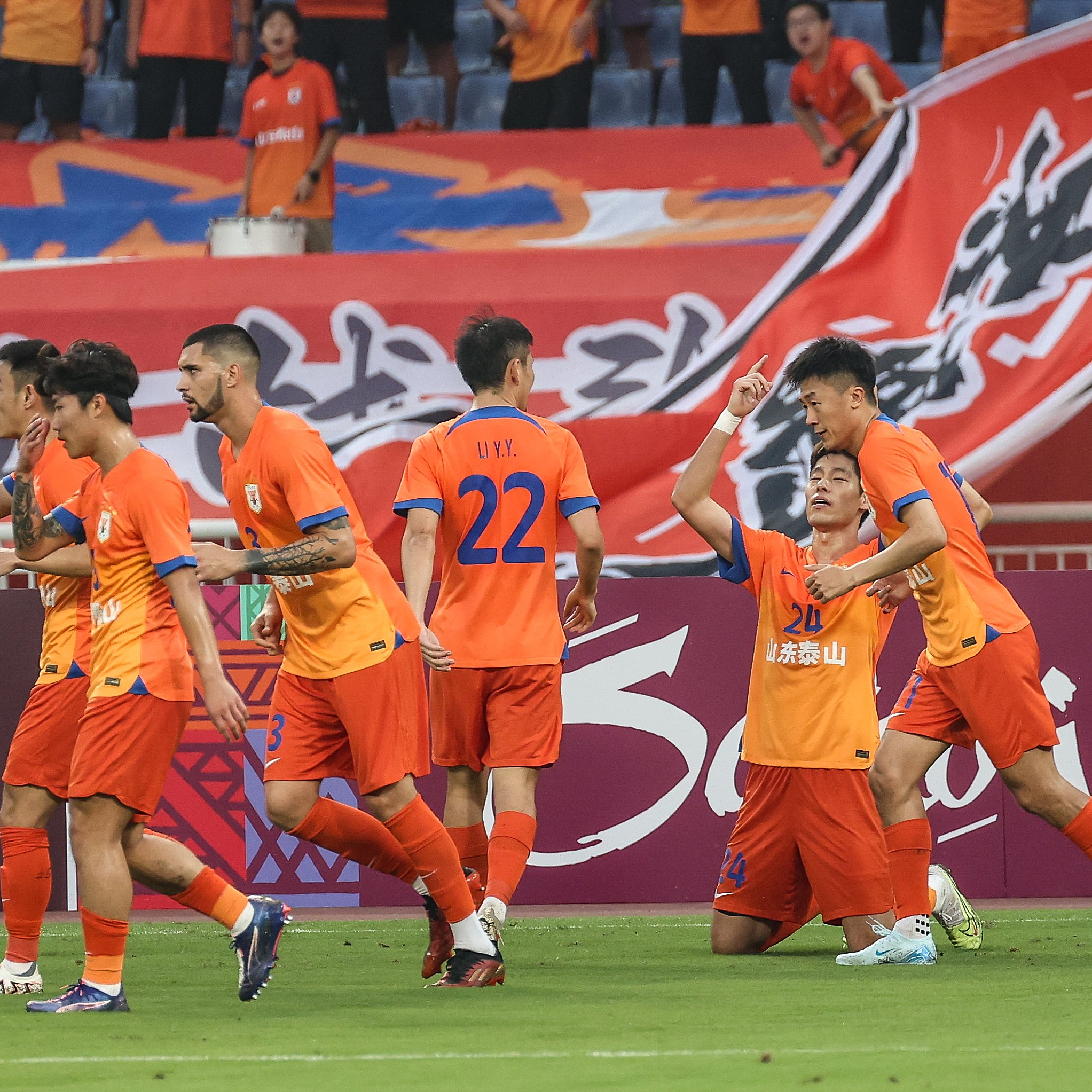 风云突变山东泰山集结日队长鼓劲，CBA季后赛版图或变，压力陡增，球队文化再被提及的简单介绍