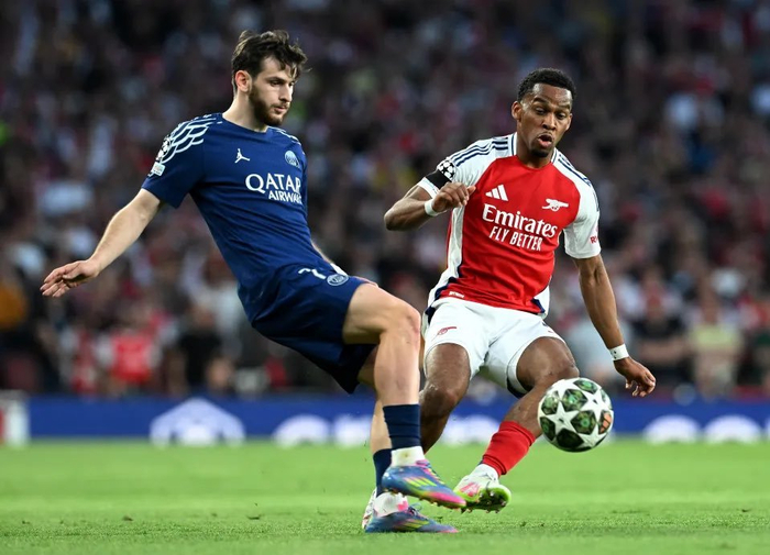 包含社区盾赛程吃紧;巴黎圣日耳曼关键时刻复出首秀;压力陡增;轮换策略成焦点的词条 包含社区盾赛程吃紧;巴黎圣日耳曼关键时刻复出首秀;压力陡增;轮换策略成焦点的词条