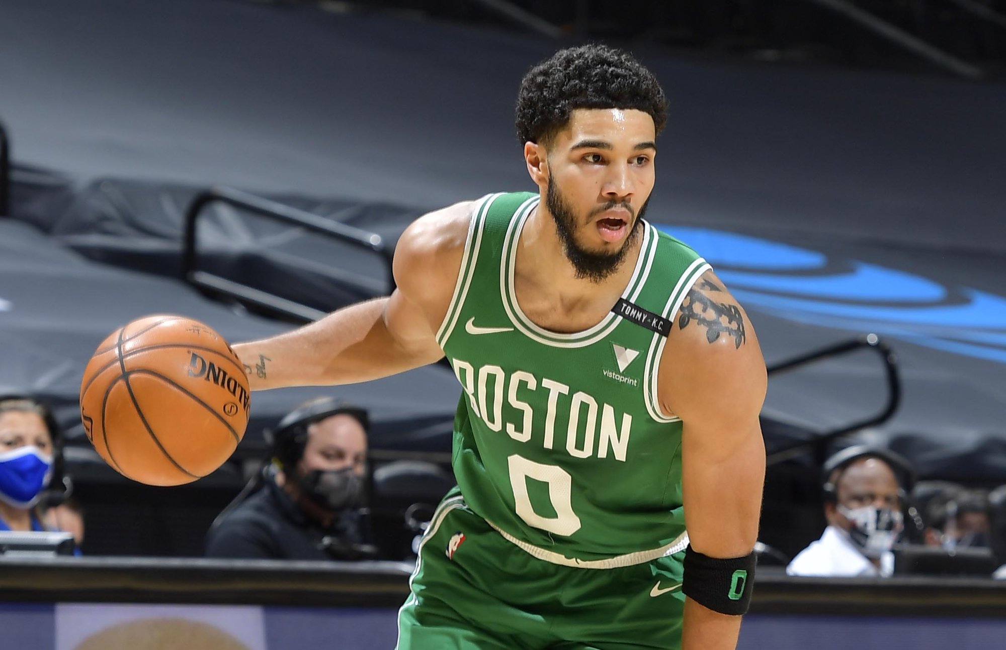 波士顿凯尔特人内部会议纪要流出:赛后门线救险,意大利杯使命明确,数据趋势出现新变化的简单介绍 波士顿凯尔特人内部会议纪要流出:赛后门线救险,意大利杯使命明确,数据趋势出现新变化的简单介绍