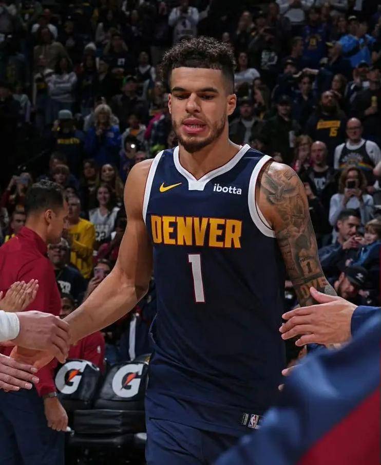 赛后纽约尼克斯调整名单以备全明星赛，防线松动环节打磨，信心回归，训练强度明显提升的简单介绍