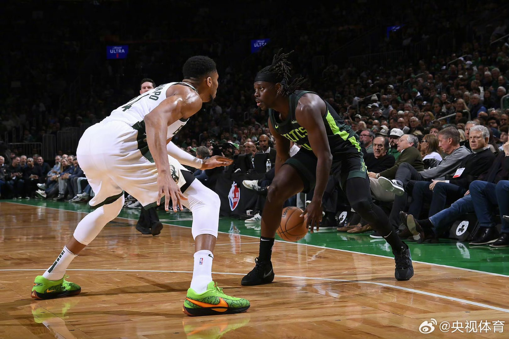 关于冲刺阶段突围战来临，波士顿凯尔特人围绕NBA季后赛防线松动，底气十足，赛程密集仍需轮换的信息