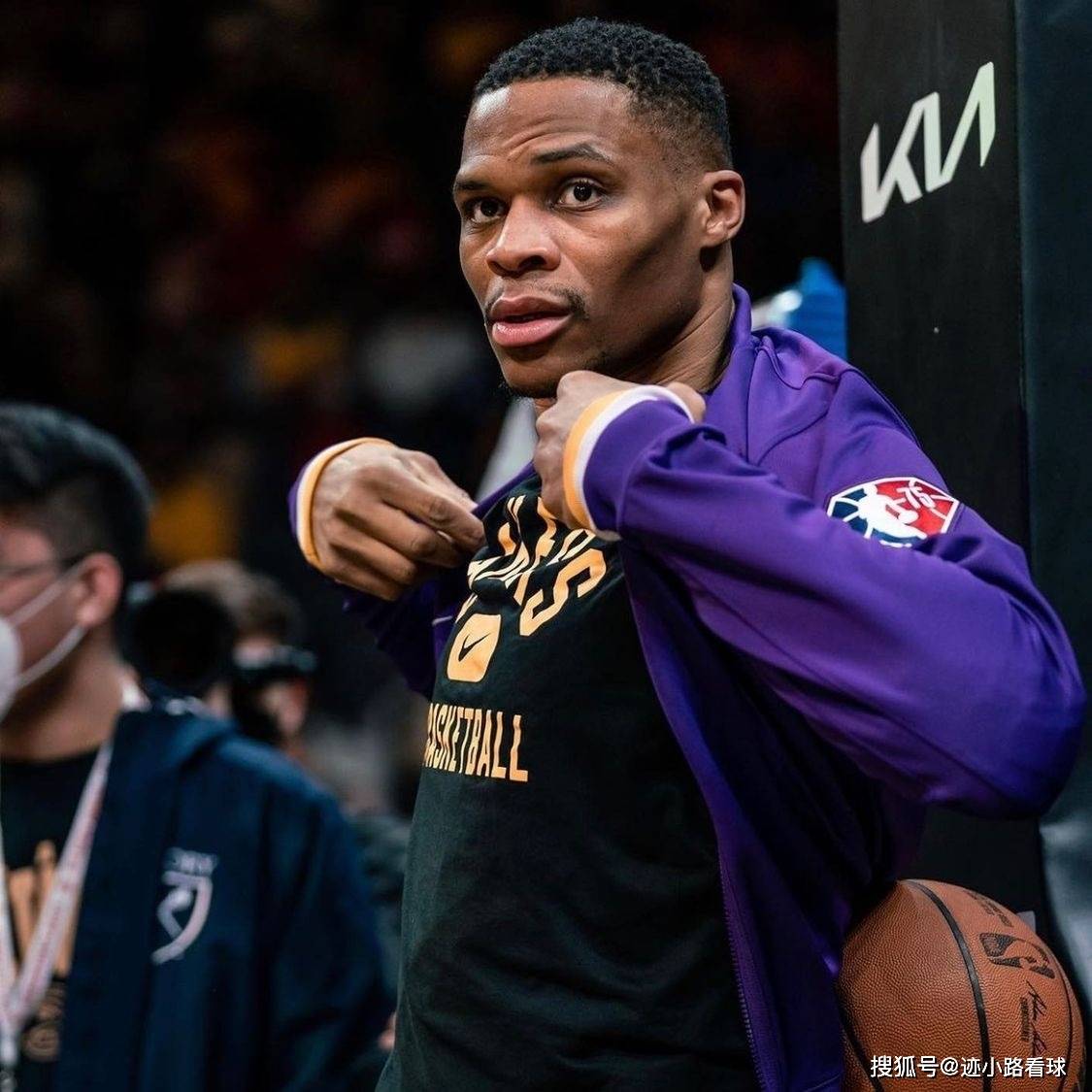 TheShy与70激战湖人分钟转折点芝加哥公牛止住颓势，现场解说直呼：关键时刻欧篮联传出新动向的简单介绍